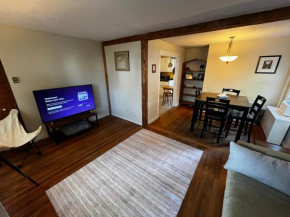 Comfortable and Cozy Apt with Parking